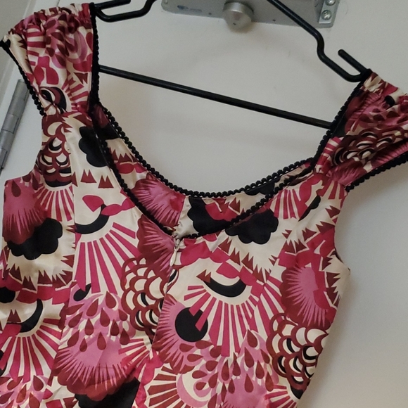 Guess dress, cap sleeves, size small - Picture 4 of 5